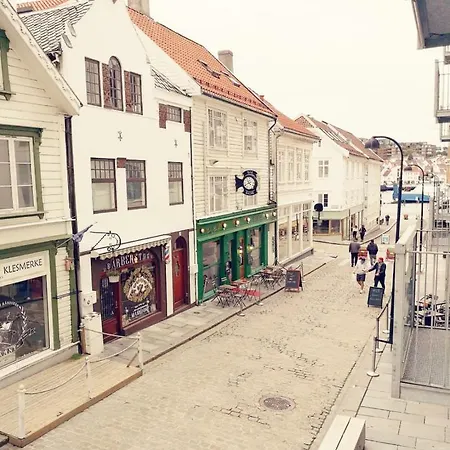 Midbo As Holmen